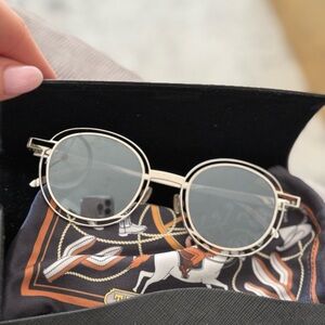Thierry Lasry Probably Sunglasses - Stylish Round Sunglasses with Silver Frame